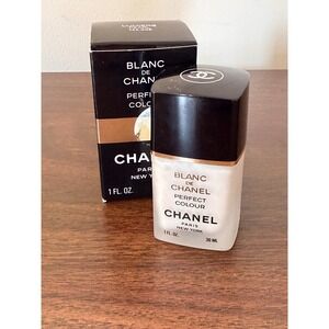 Chanel Blanc De Chanel Perfect Colour Lumiere PEARL 144.006 1oz 30ml With Box